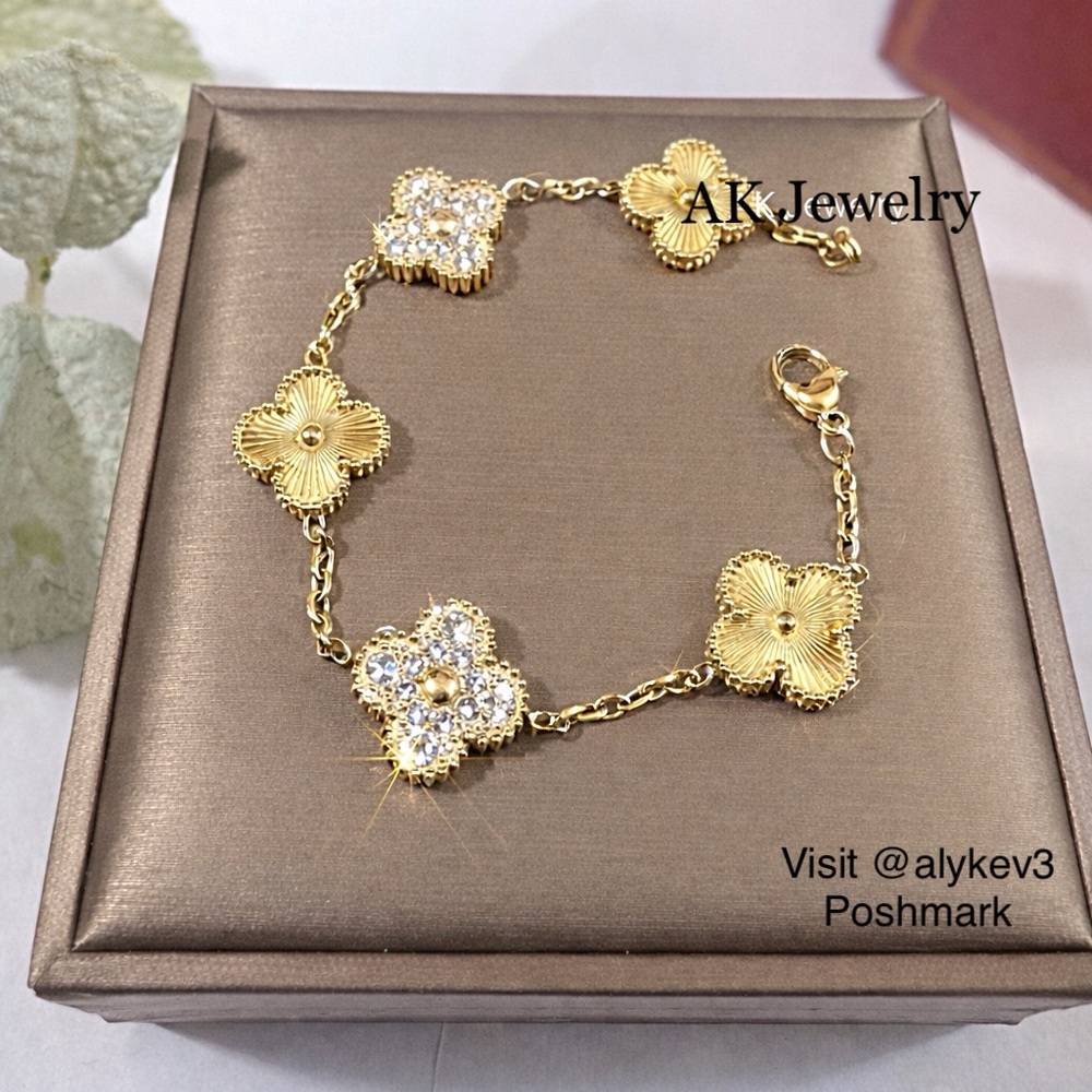 💎18k LUXURY QUATREFOIL Clover 5 Motif Bracelet, Pave and Gold Color GP